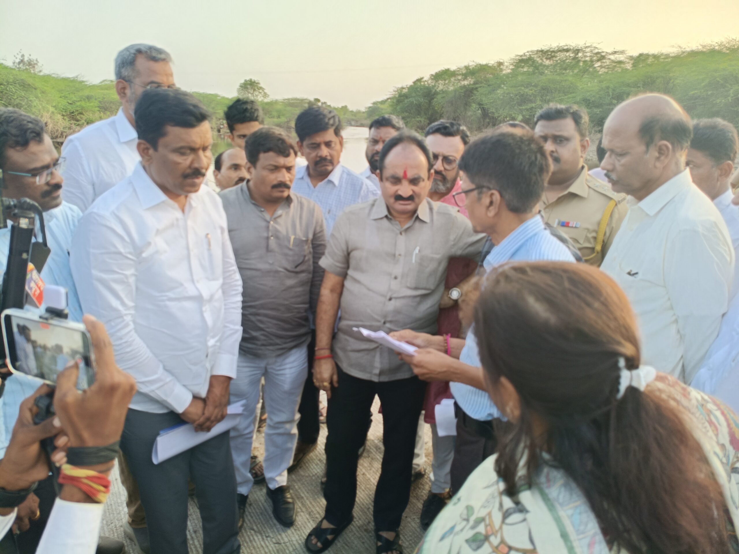 नुकसानीचे पंचनामे तात्काळ पुर्ण झाल्यावर शासनाकडून निश्चीतपणे मदत – मदत व पुनर्वसन मंत्री मकरंद पाटील