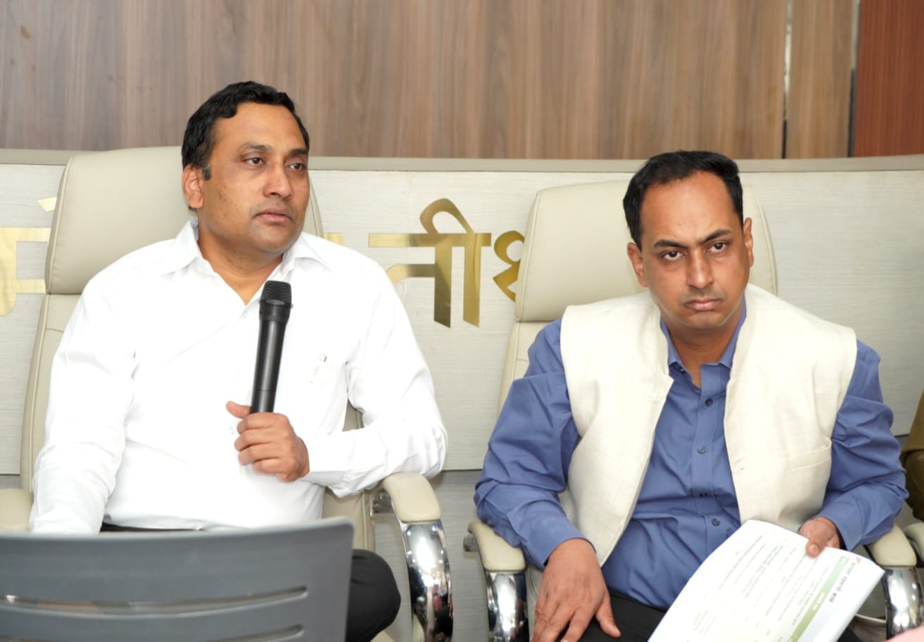 प्रशासकीय विभागांनी सुरक्षिततेची सर्वतोपरी दक्षता घ्यावी – विभागीय आयुक्त डॉ. प्रवीण गेडाम